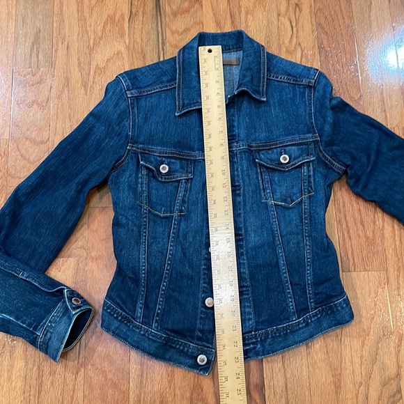 FRX Clothing Women’s Jean Jacket Size Medium Blue Fitted waist Made in USA - Picture 9 of 13